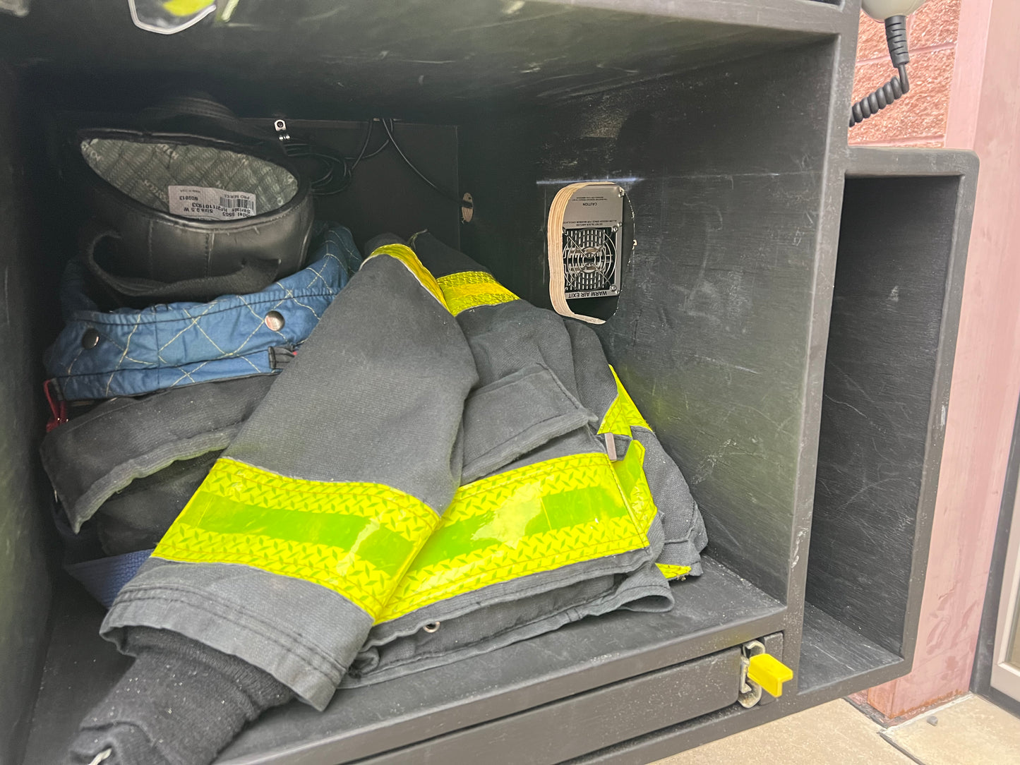 small heater to keep fireman's gear warm